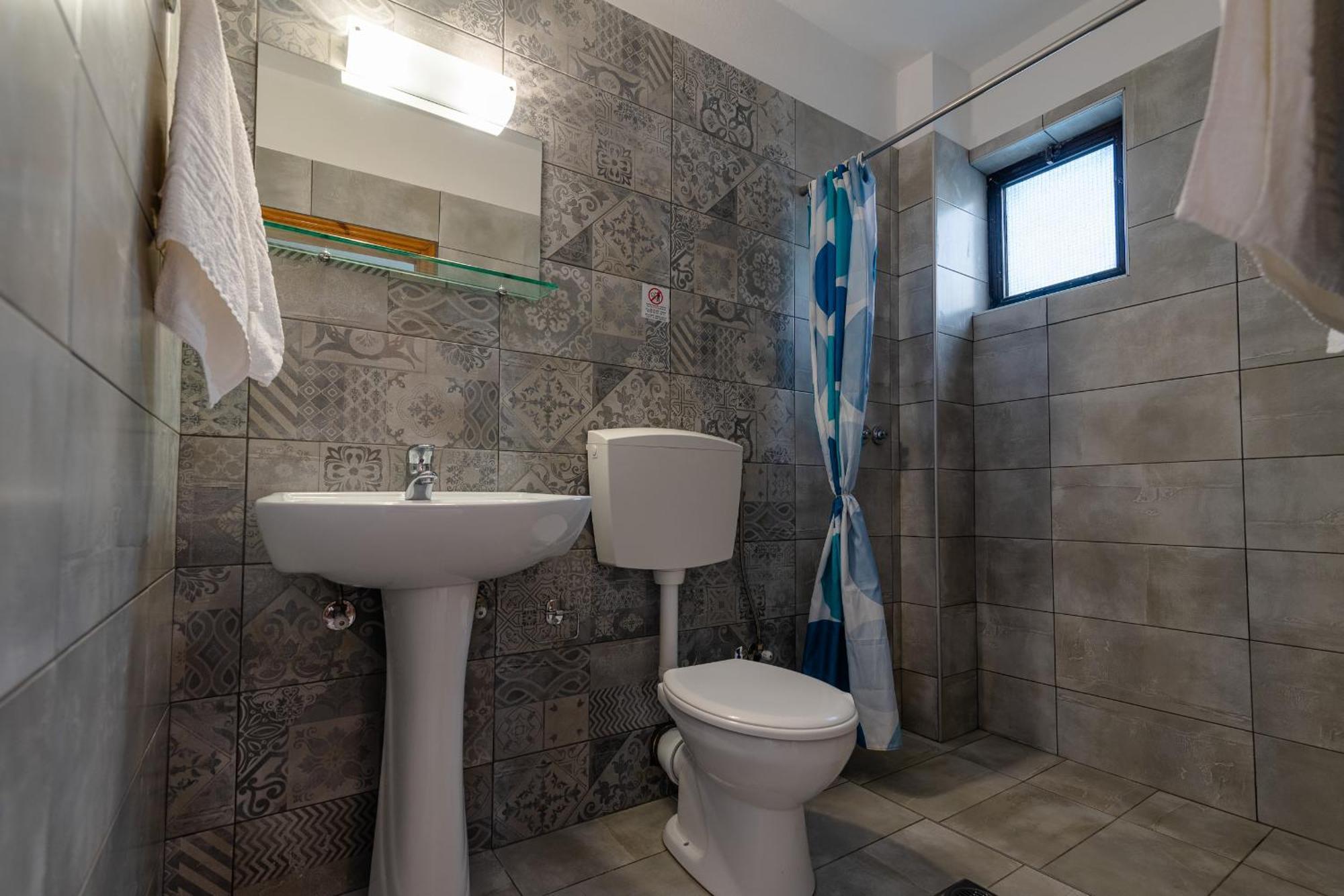 Anthia Aparthotel 4*
