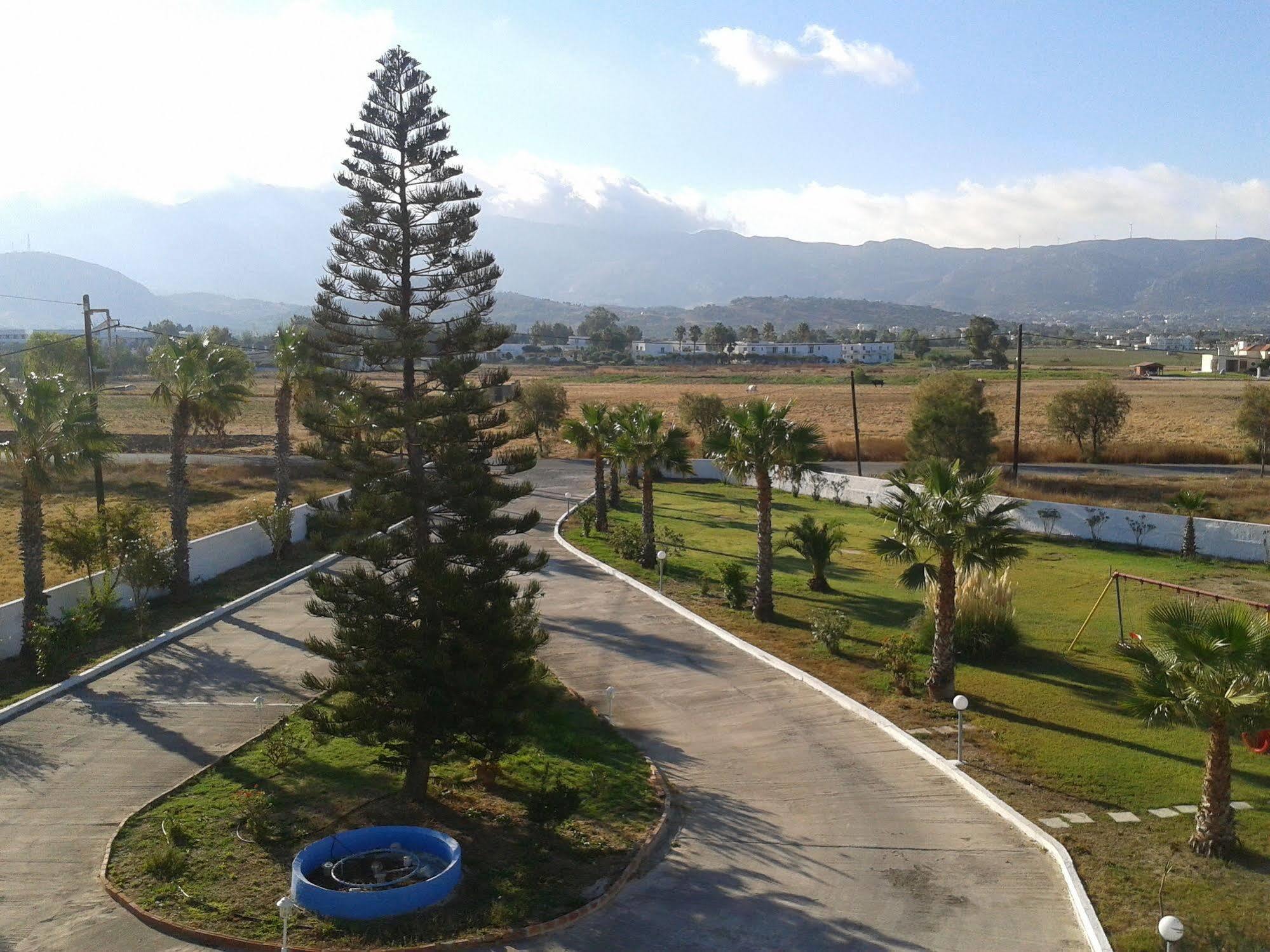 Anthia Aparthotel 4*